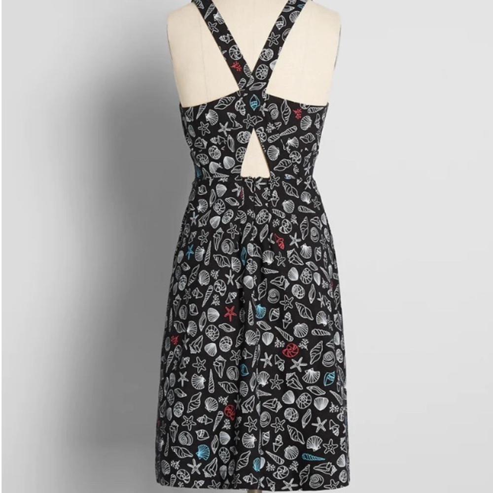 Seashore Spectacular Fit and Flare Dress with adjustable straps  NWT - Picture 2 of 7